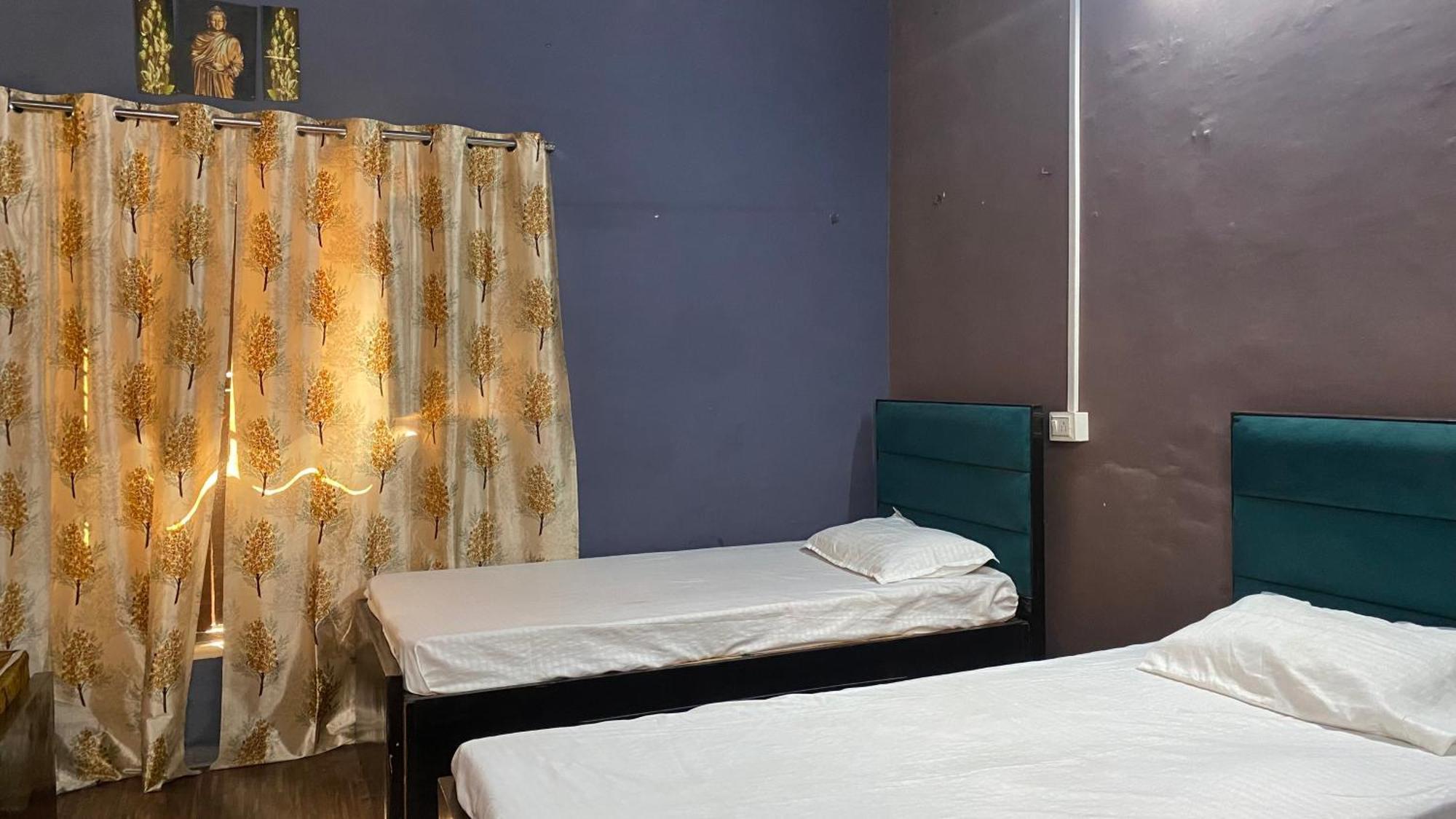 Rudra Home Stay Waranasi Zewnętrze zdjęcie