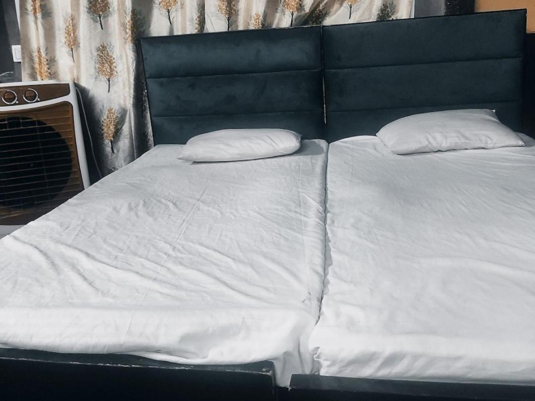 Rudra Home Stay Waranasi Zewnętrze zdjęcie